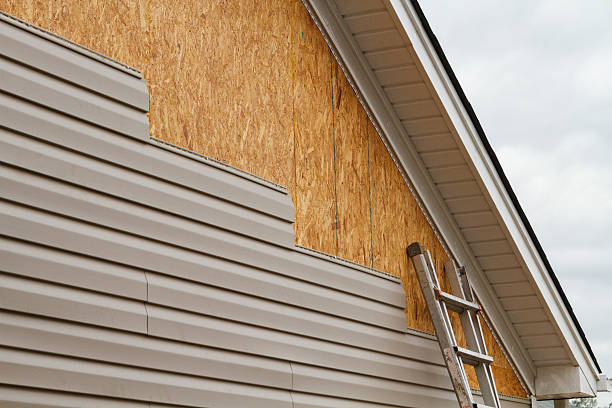 24/7 Emergency Siding Replacement experts in McHenry, IL